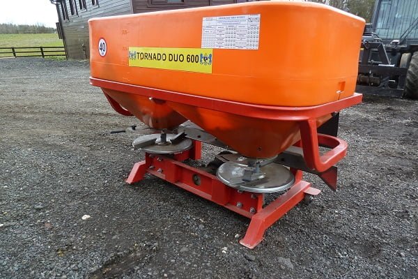 Double Discs Spreaders